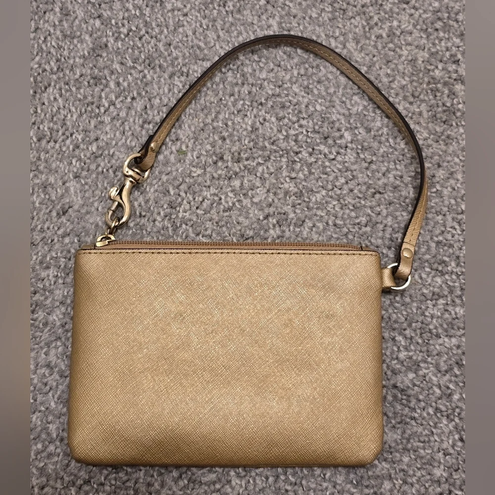 Coach Gold Saffiano Leather Wristlet Zipper Metallic Bow Party Vacation Festival